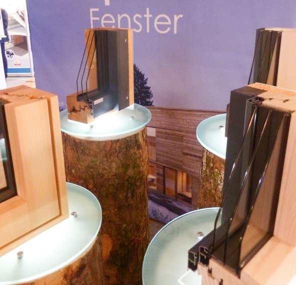 The Specialists Exhibition with components for energy efficient construction Ausstellung-Fenster_edited.jpg