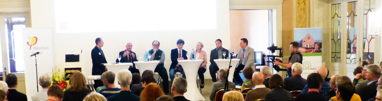 Lebhafte Podiumsdiskussion: Passivhaus - ein geniales Konzept! Wo bleibt die Nachfrage? Diskussion_HD_edited.jpg